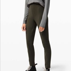 Lululemon Here to There 7/8 Pants - Dark Olive - Size 4